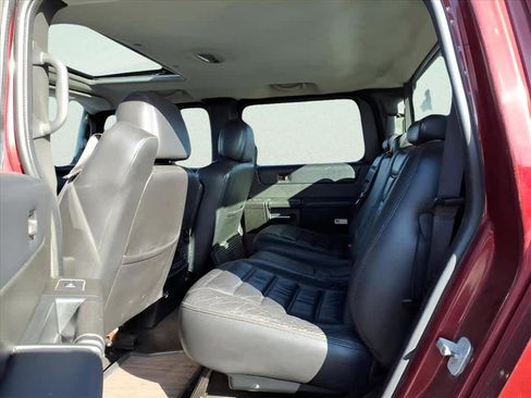 Used 2005 HUMMER H2 SUT w/ Preferred Equipment Group image 9