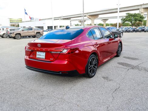 Used 2025 Toyota Camry XLE w/ Premium Plus Package FWD image 7
