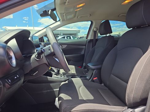 Used 2020 Kia Forte LXS FWD image 12