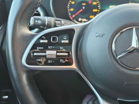 Used 2022 Mercedes-Benz GLC 300 GLC 300 image 32