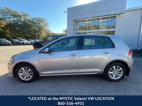 Used 2019 Volkswagen Golf S image 10