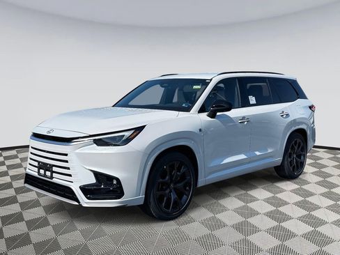 New 2026 Lexus TX 500h AWD image 5