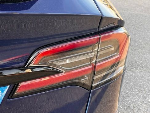 Used 2024 Tesla Model X image 38