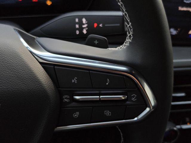 Used 2026 Chevrolet Traverse LT FWD image 29