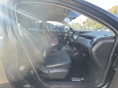 Used 2018 Nissan Rogue Sport SL image 26