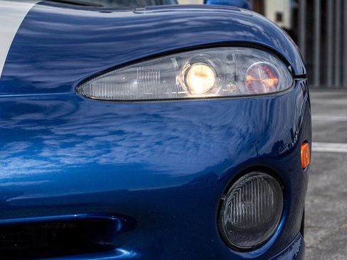 Used 1996 Dodge Viper GTS image 33