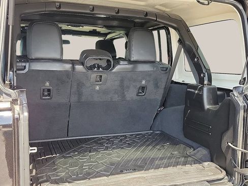 Used 2019 Jeep Wrangler Unlimited Rubicon w/ Safety Group AWD/4WD image 8