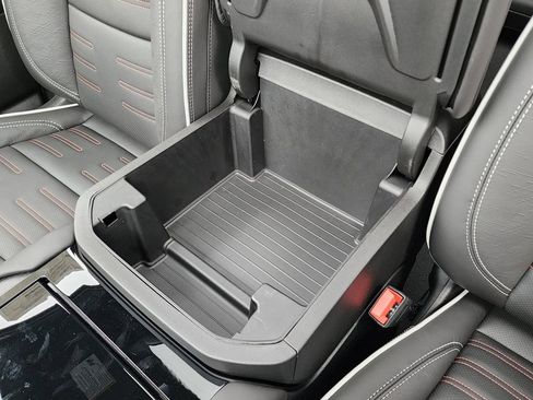 New 2026 GMC Yukon XL AT4 Ultimate AWD/4WD image 38