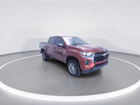 Used 2023 Chevrolet Colorado LT w/ LT Convenience Package AWD/4WD image 3