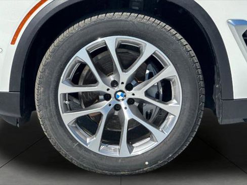 New 2026 BMW X5 xDrive40i w/ Premium Package image 22