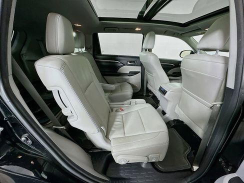 Used 2015 Toyota Highlander Limited image 27