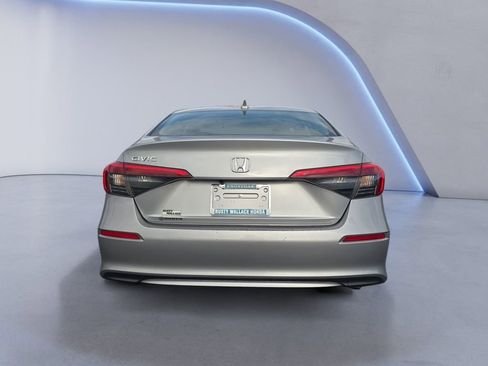 Used 2023 Honda Civic EX image 4