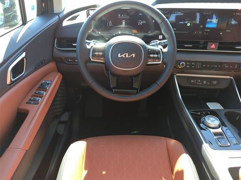 New 2026 Kia Carnival EX image 14