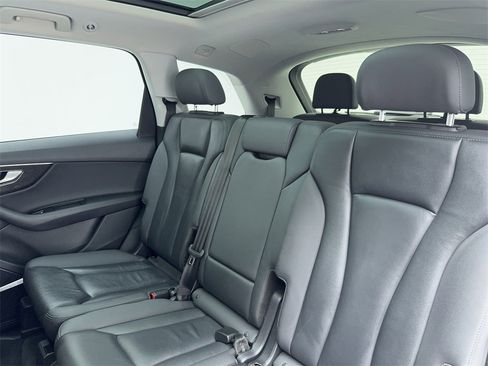 Used 2021 Audi Q7 3.0T Premium Plus image 39