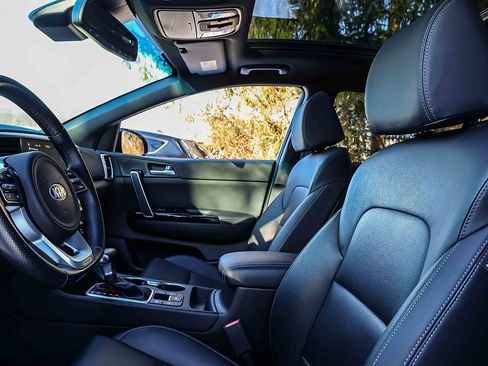 Certified 2022 Kia Sportage Nightfall Edition w/ Nighfall AWD Premium Package image 8