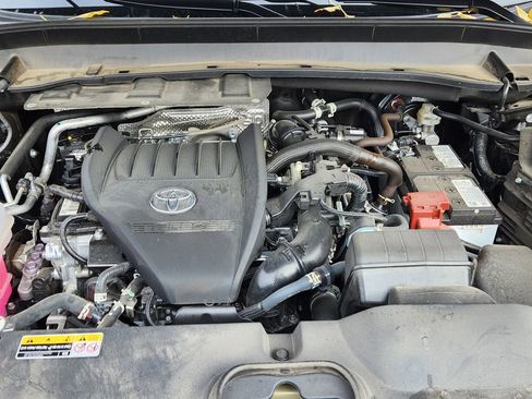 Used 2025 Toyota Grand Highlander AWD image 19