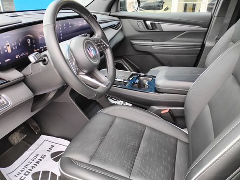 Used 2025 Buick Enclave Sport Touring image 11