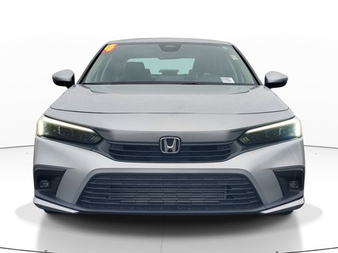 Used 2024 Honda Civic Touring image 2
