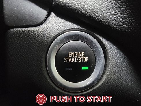 Used 2020 Chevrolet Equinox LT FWD image 19