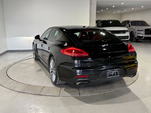 Used 2016 Porsche Panamera 4 image 16