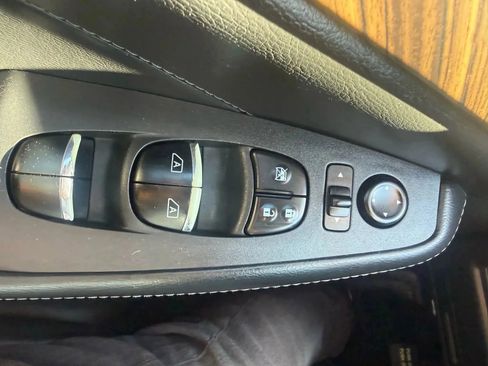 Used 2016 Nissan Maxima Platinum image 22