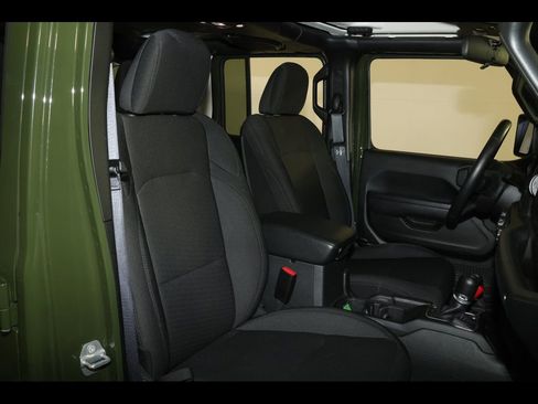 Used 2022 Jeep Wrangler Unlimited Sport AWD/4WD image 25