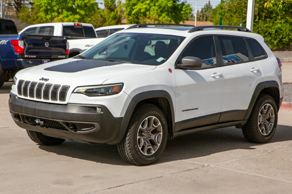 Used 2021 Jeep Cherokee Trailhawk w/ Sun, Sound & Nav Group AWD/4WD image 9
