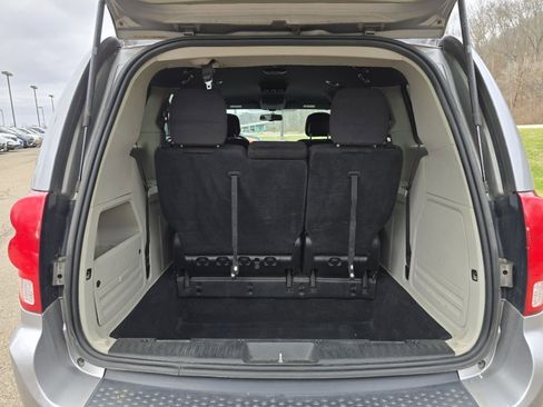 Used 2014 Dodge Grand Caravan SE image 13