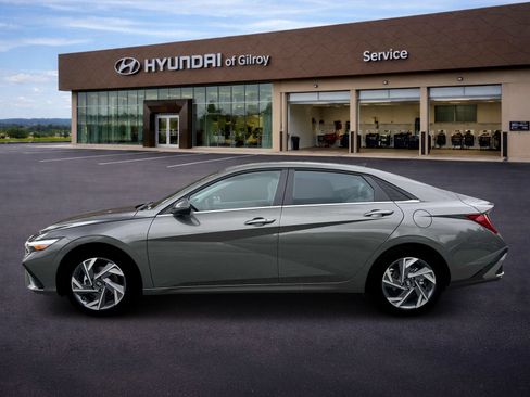 New 2026 Hyundai Elantra Limited FWD image 3
