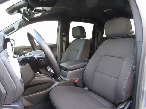 Used 2024 Chevrolet Colorado LT image 14