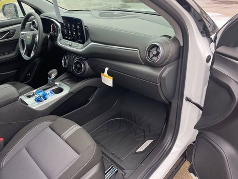 New 2025 Chevrolet Blazer LT w/ Convenience Package image 31