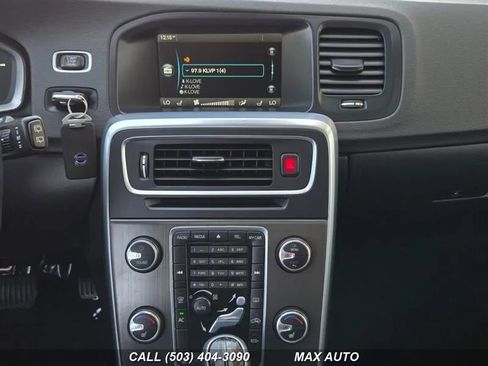 Used 2015 Volvo V60 T5 Premier image 26