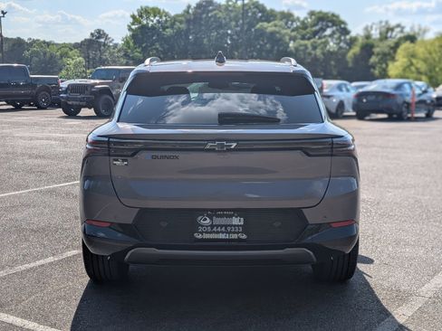 Used 2024 Chevrolet Equinox EV LT w/ LPO, Blackout Package image 6
