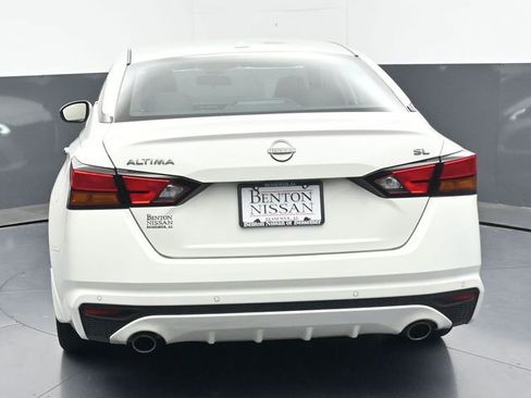 Used 2025 Nissan Altima 2.5 SL FWD image 42