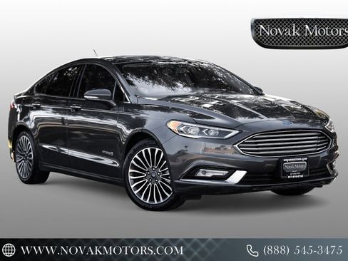 Used 2017 Ford Fusion Titanium image 1