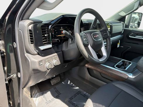 New 2026 GMC Sierra 2500 SLT w/ SLT Premium Package image 21