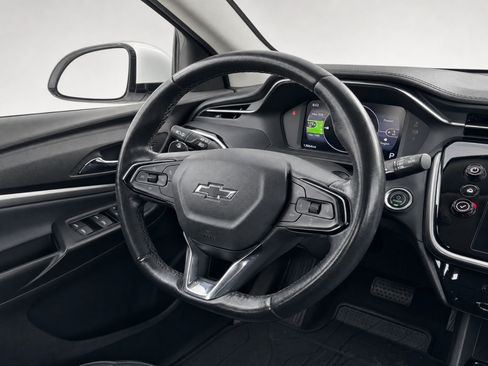 Used 2023 Chevrolet Bolt EUV LT w/ Convenience Package FWD image 19