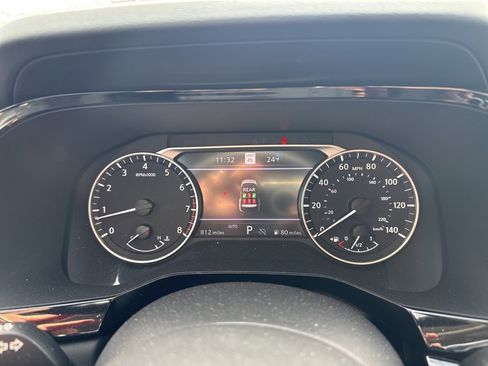 Used 2025 Nissan Pathfinder SL w/ Cargo Package image 32