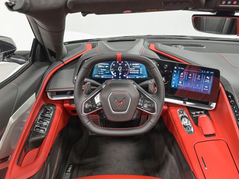 Used 2024 Chevrolet Corvette Stingray Premium Conv w/ Z51 Performance Package image 14