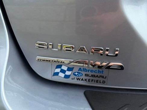 Used 2024 Subaru Crosstrek 2.5i Limited AWD/4WD image 8