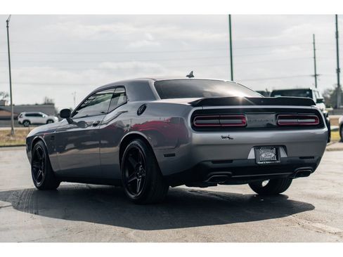 Used 2016 Dodge Challenger R/T Plus image 3