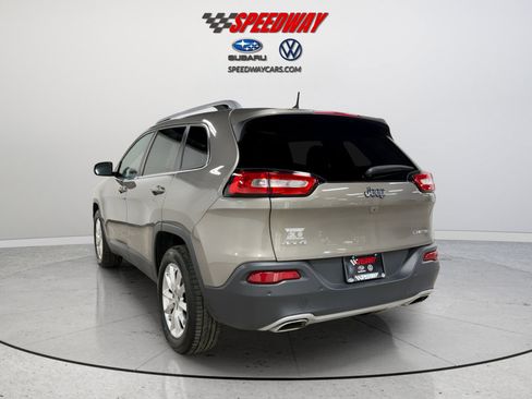 Used 2016 Jeep Cherokee Limited image 5