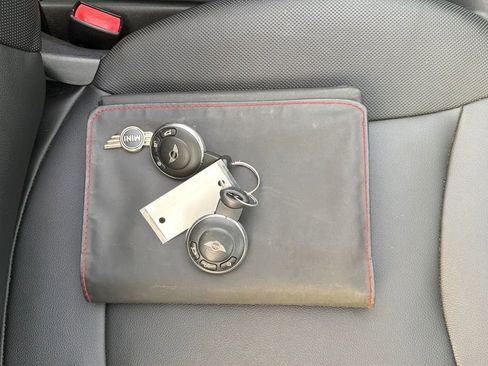 Used 2013 MINI Cooper Convertible image 16