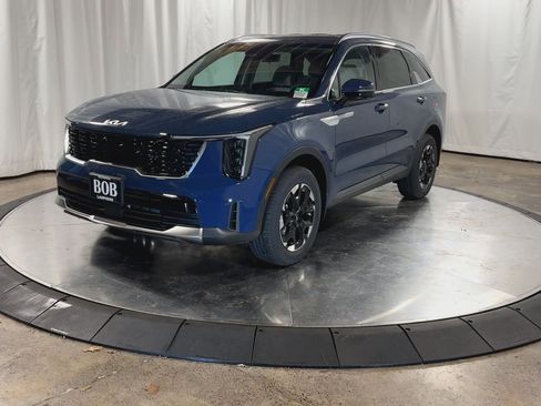 New 2026 Kia Sorento S image 4