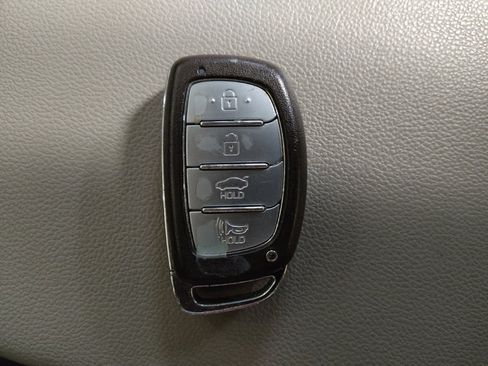 Used 2020 Hyundai Elantra Value Edition FWD image 32