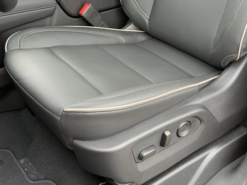 New 2026 Chevrolet Suburban Premier w/ Sun And Tow Package image 13