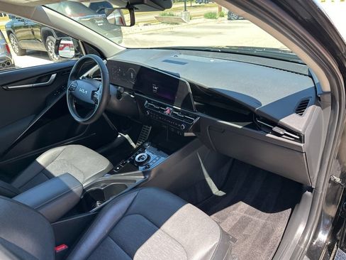 Used 2023 Kia Niro Wave w/ Wave Preserve Package FWD image 18
