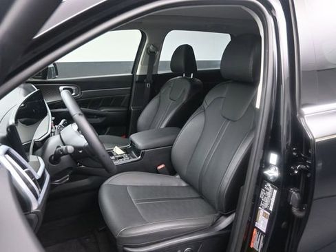 Used 2025 Kia Sorento SX FWD image 18