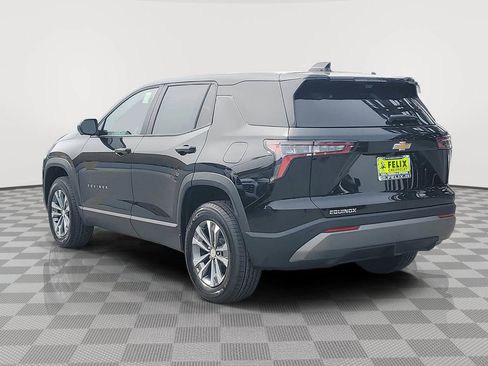 New 2026 Chevrolet Equinox LT w/ Convenience Package II FWD image 4