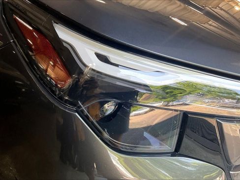 Used 2025 Subaru Forester Premium AWD/4WD image 28